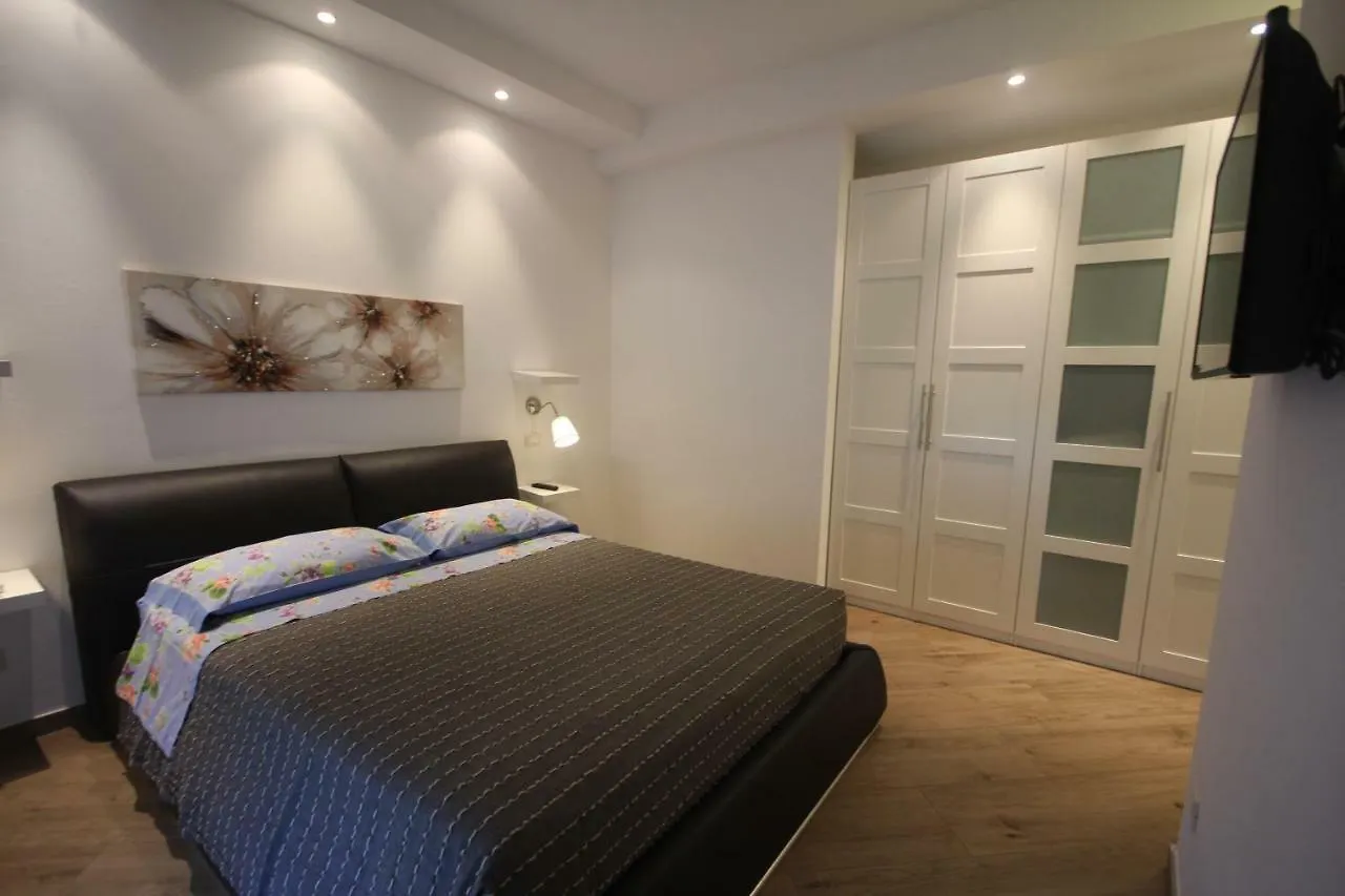 Villa Savina Appartamenti 里乔内 意大利
