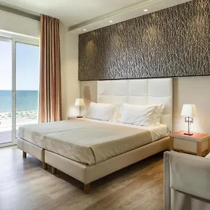 3* Otel Kursaal - Fronte Mare Con Piscina