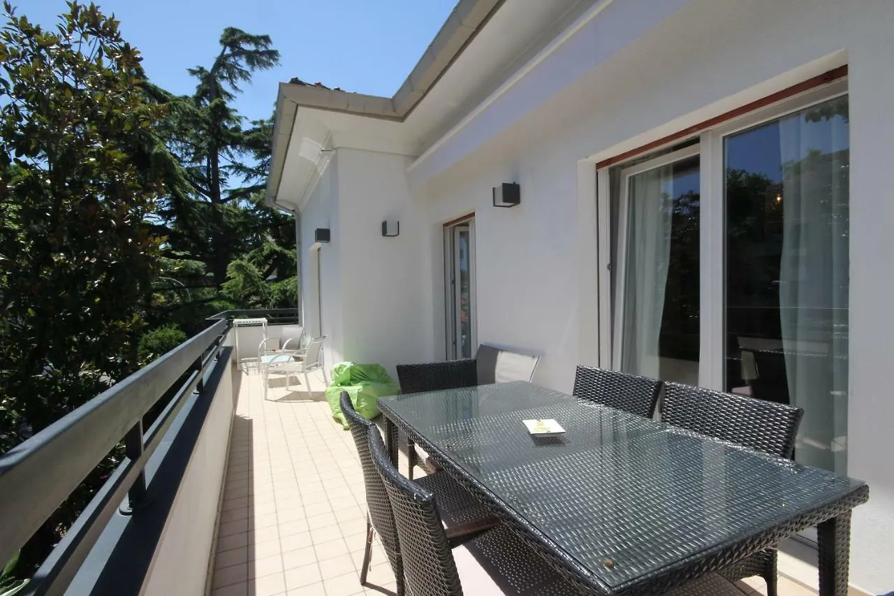 Apartment Villa Savina Appartamenti