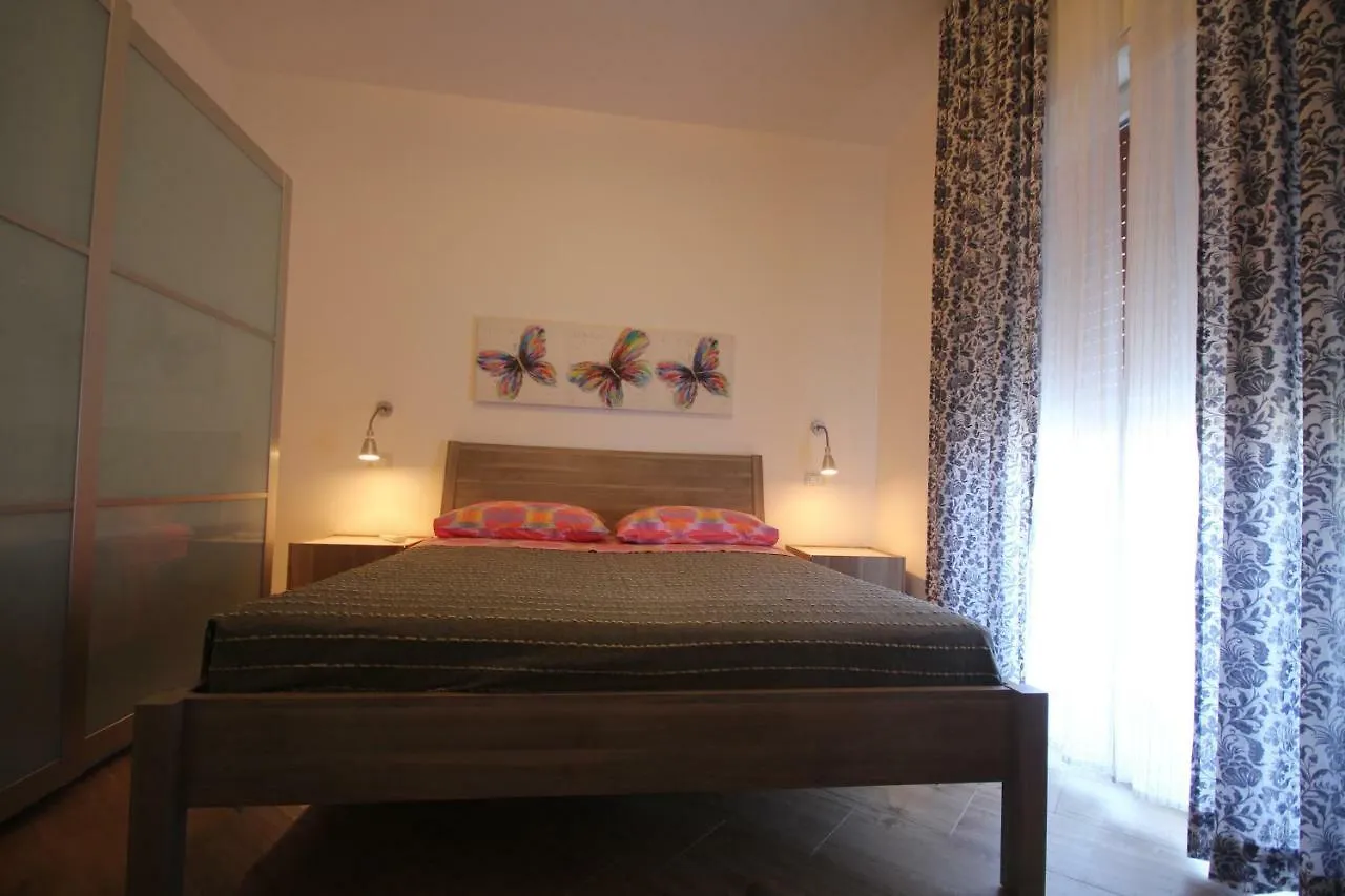 Villa Savina Appartamenti 0*, Riccione